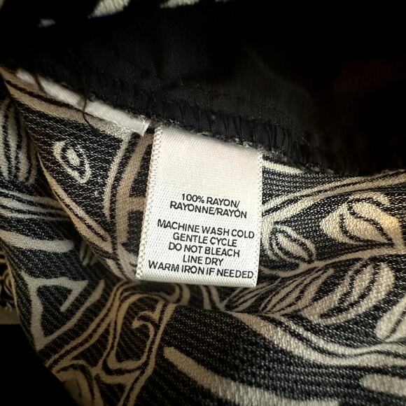 Ann Taylor LOFT High-Rise Wide Leg Printed Pant - Picture 7 of 8